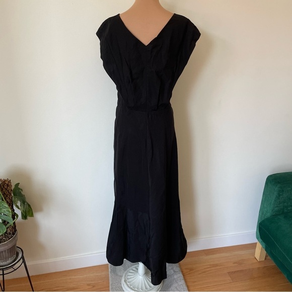 Vince V-Neck Tie Back Flutter Sleeve Black Tencel Midi Dress V870851492 NWT XL - Picture 7 of 12